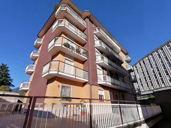 Appartamento bilocale in vendita in Via Luciano Manara, Lecco