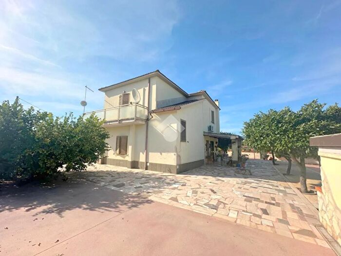 Casa quadrilocale in vendita in Via Capanna Murata, Velletri