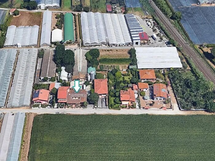 Casa con 8 locali in vendita in della Fontanella, Viareggio