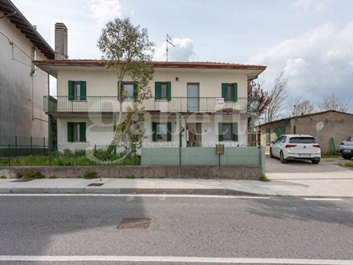Casa con 6 locali in vendita in Via Peperate, Azzano Decimo
