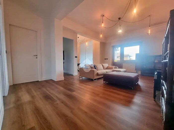 Appartamento con 5 locali in vendita in Via Panciatichi, Firenze