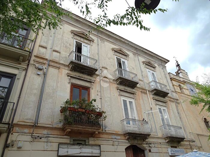 Appartamento con 5 locali in vendita in Corso Garibaldi, Castrovillari