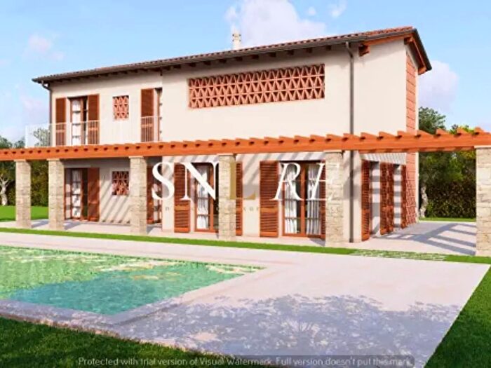 Casa con 6 locali in vendita in Via degli Olmi, Pietrasanta