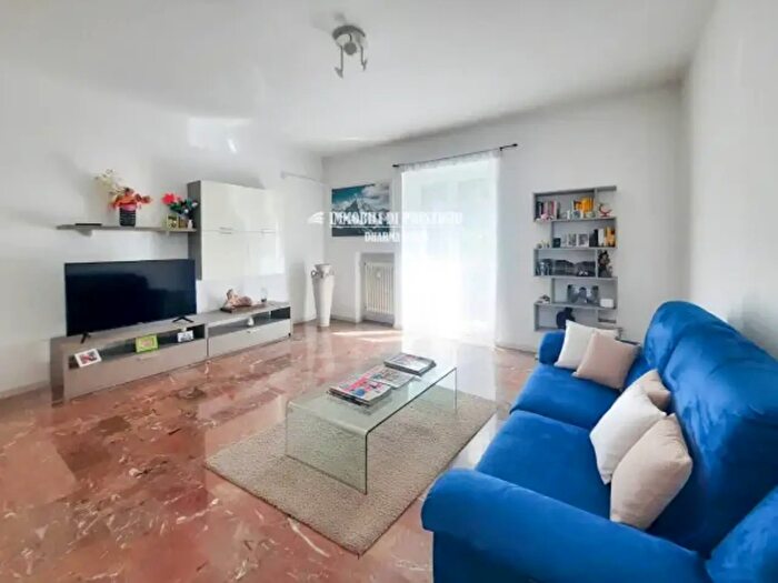 Appartamento trilocale in vendita in Via Francesco Cavezzali, Milano