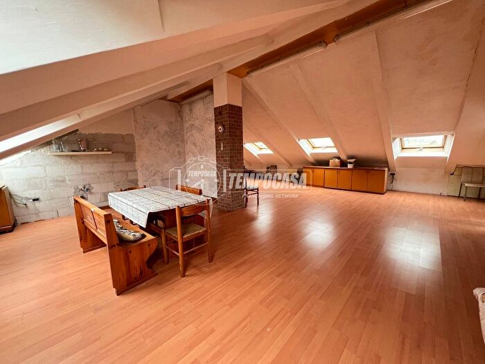 Appartamento quadrilocale in vendita in Via Oropa, Torino