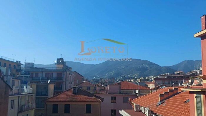 Appartamento trilocale in vendita in Passo Tigullio, Rapallo