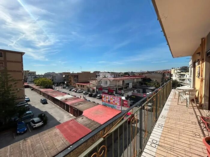 Appartamento trilocale in vendita in Via Giosuè Carducci, Casoria