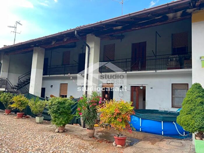 Casa con 5 locali in vendita in Via Alberici, Arzago D'Adda