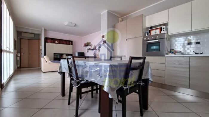 Appartamento trilocale in vendita in Via Mazzini, Codogno