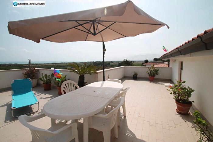 Appartamento trilocale in vendita in Contrada Lauretta, Campomarino