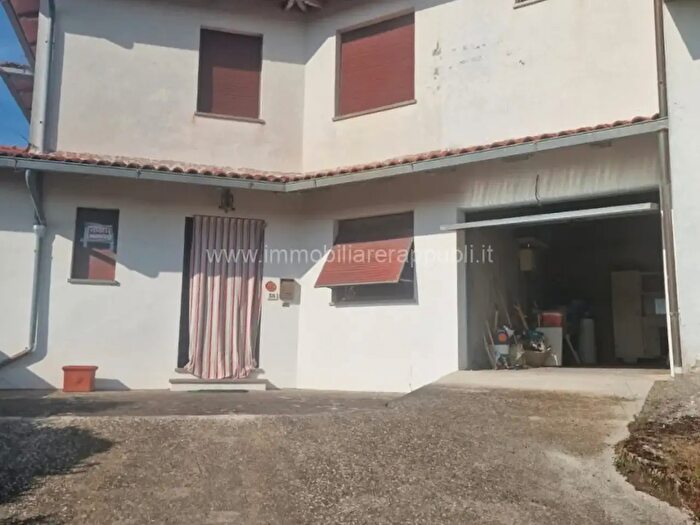 Casa trilocale in vendita in Sinalunga