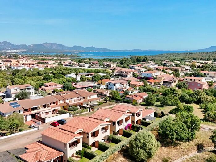 Appartamento trilocale in vendita in Via del Timo Murta Maria Porto Istana, Olbia