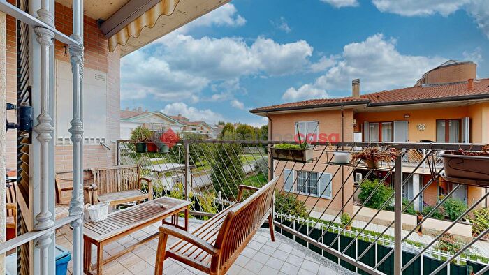 Appartamento trilocale in vendita in Via Angelo Motta, Gessate