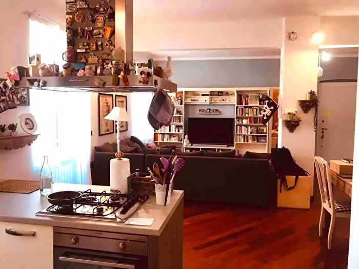 Appartamento con 5 locali in affitto in Via Sturla, Genova