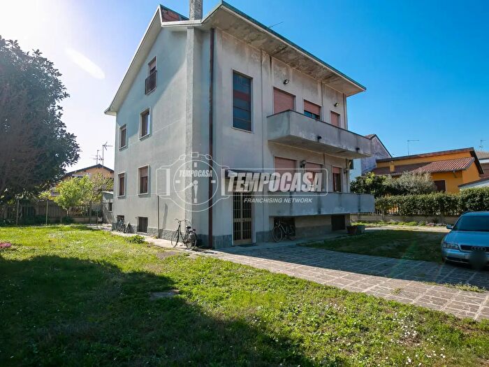 Appartamento quadrilocale in vendita in Via Boccherini, Paderno Dugnano