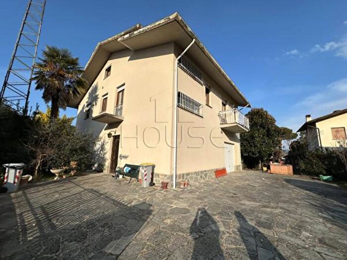 Appartamento con 6 locali in vendita in Viale Enrico Fermi, Citta Di Castello