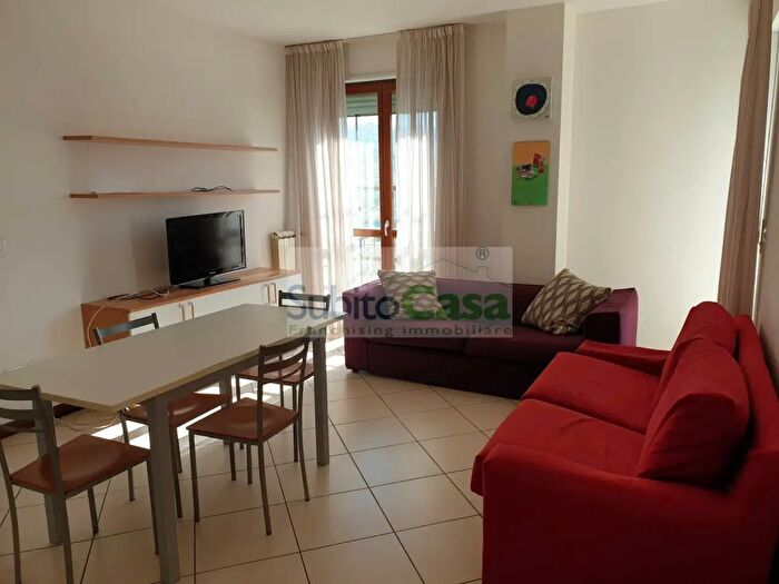 Appartamento con 5 locali in affitto in Via Pappa Giovanni Paolo, Chieti