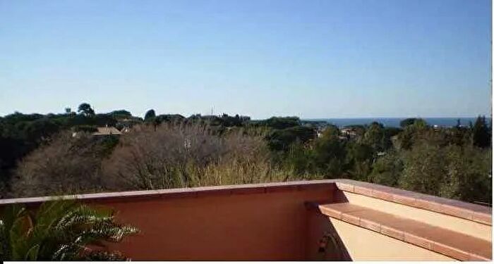 Casa con 12 locali in vendita in Livorno