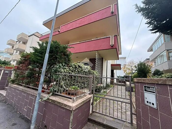 Appartamento quadrilocale in vendita in Viale Mondovi, Riccione