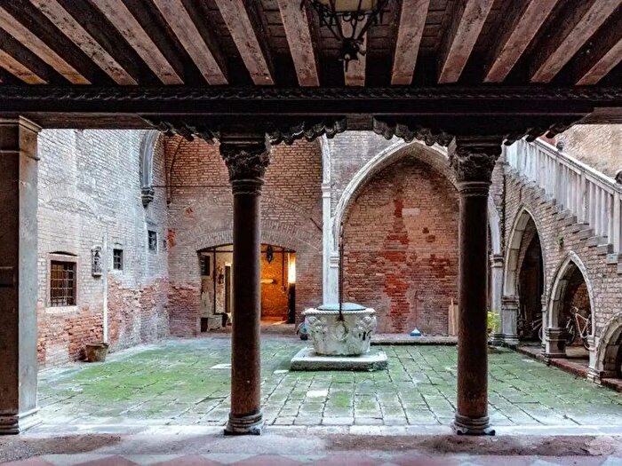 Appartamento quadrilocale in affitto in Venezia