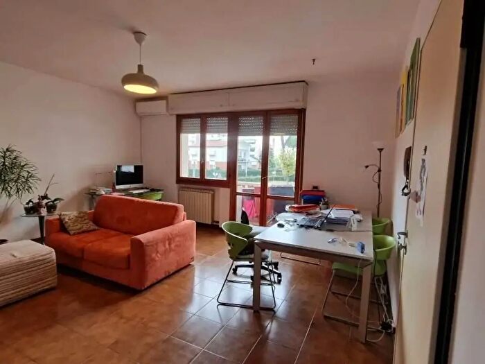 Appartamento con 5 locali in vendita in Viareggio