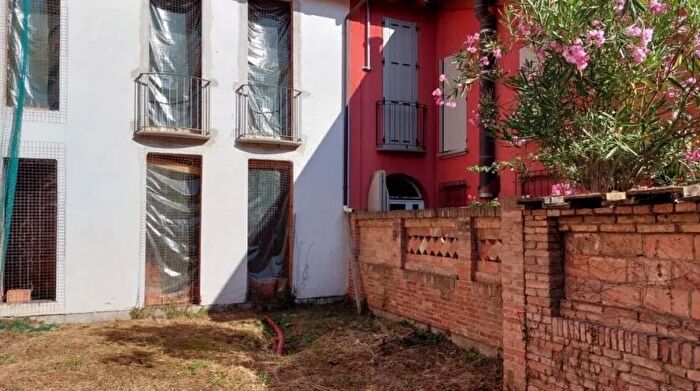 Casa con 5 locali in vendita in Via Baruffaldi Cento Cento Paese Ferrara, Cento