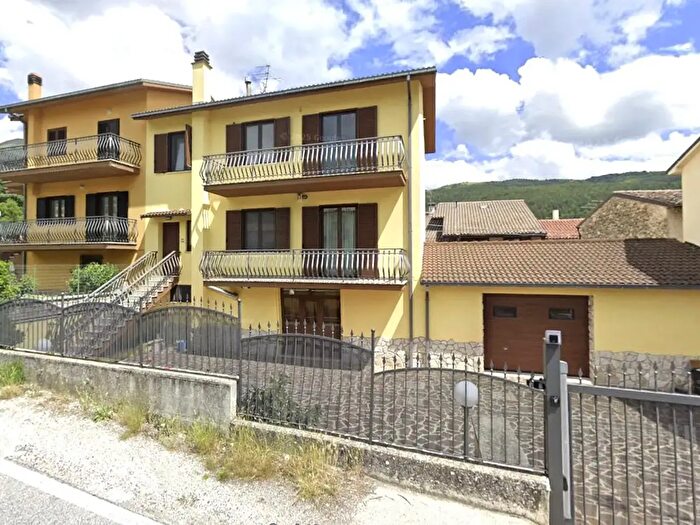 Casa con 5 locali in vendita in SS Bis Assergi, LAquila