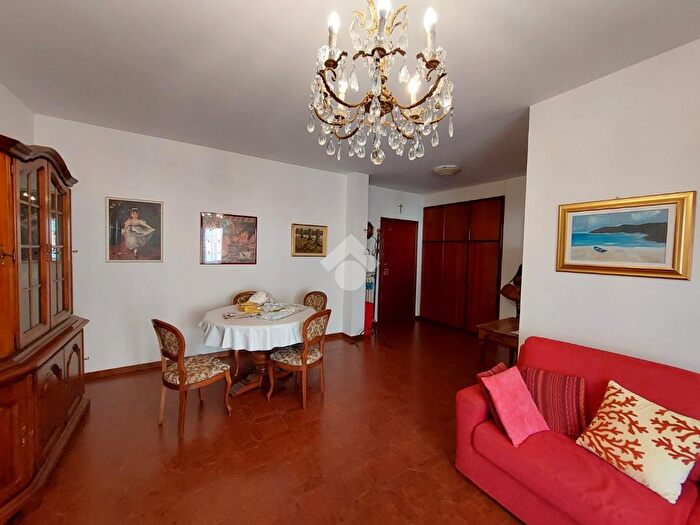 Appartamento bilocale in vendita in Via Sporzana, Parma