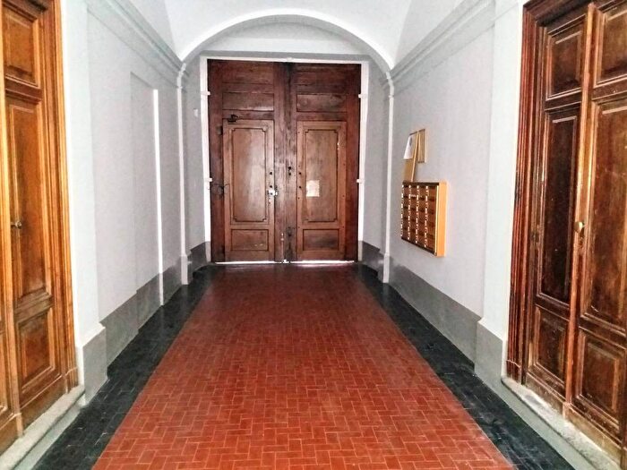 Appartamento bilocale in affitto in Via Andrea Massena, Crocetta, Torino
