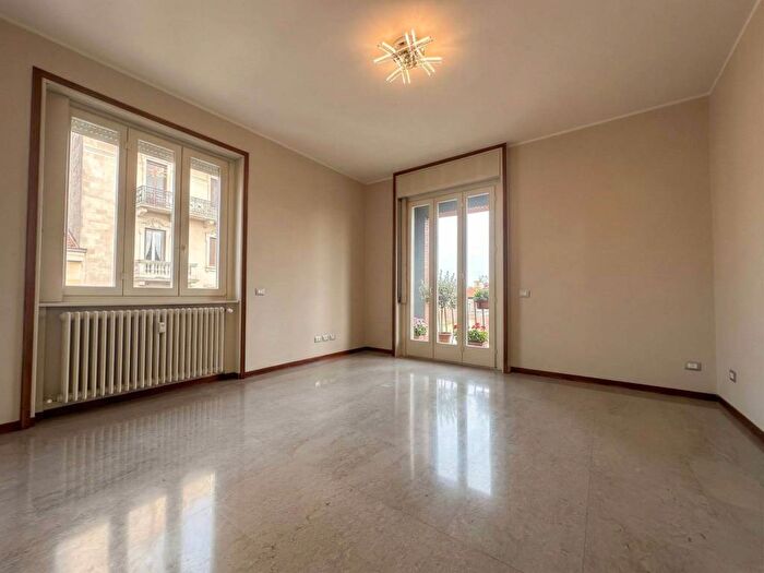 Appartamento con 5 locali in affitto in Via Antonio Locatelli, Centro, Bergamo