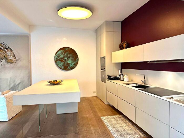 Appartamento quadrilocale in affitto in Via Giovan Battista Moroni, Centro, Bergamo