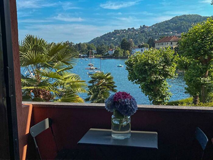 Appartamento trilocale in affitto in Via Sempione, Centro, Meina