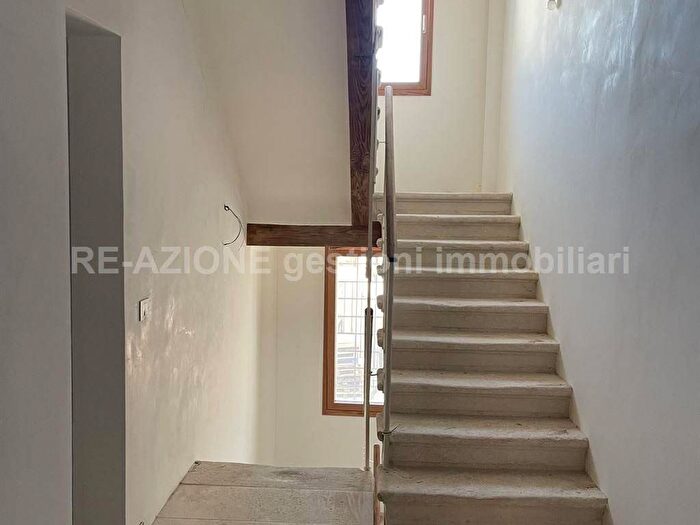 Appartamento trilocale in affitto in Via Corradini, Centro, Thiene