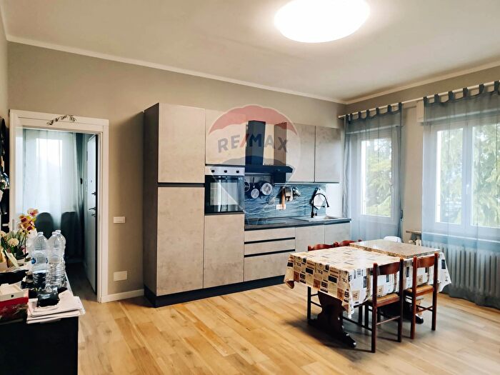 Casa con 14 locali in vendita in Via Vecchia Torino, Alessandria