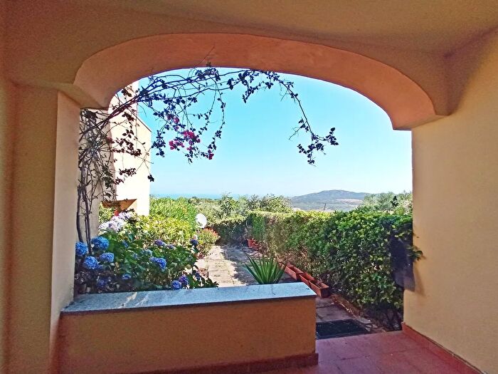 Appartamento trilocale in vendita in Via La Paduledda, Trinità dAgultu e Vignola