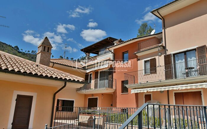 Appartamento trilocale in vendita in Via Romana, Ascoli Piceno