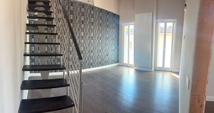 Appartamento con 6 locali in vendita in Edmondo De Amicis, Empoli