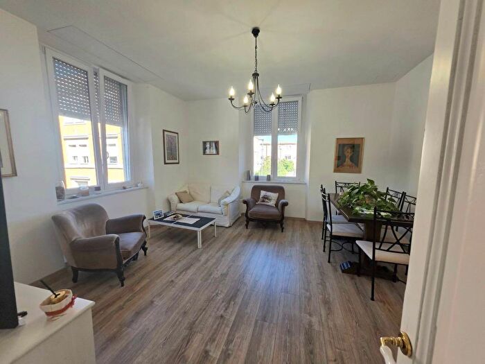 Appartamento con 5 locali in affitto in Via Giovanni Amendola, Villetta Valloria, Savona
