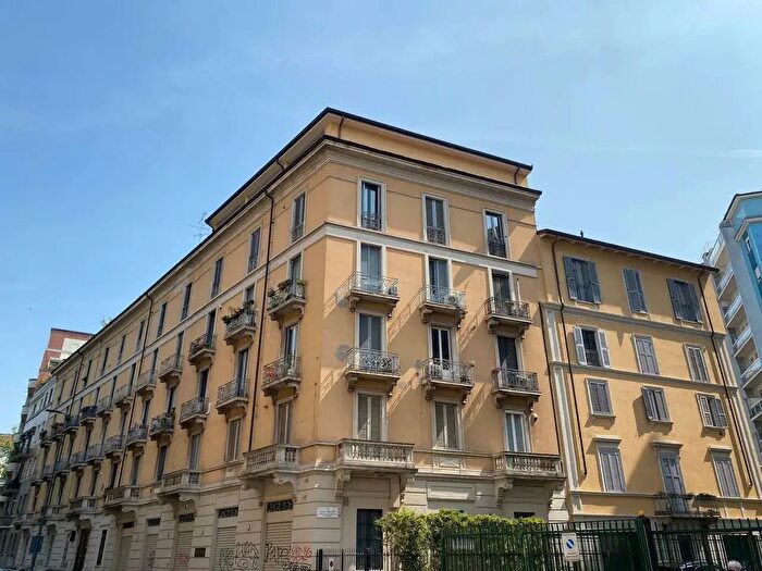 Appartamento bilocale in vendita in Via Passo Buole, Milano