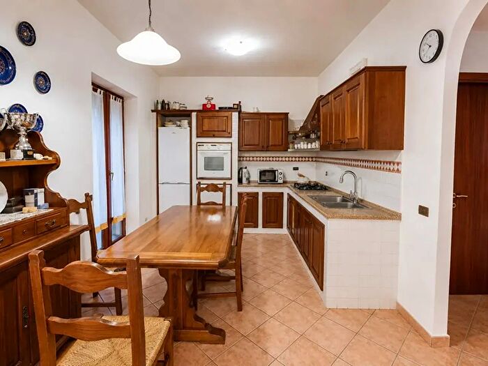Casa con 5 locali in vendita in El Conte, Montignoso