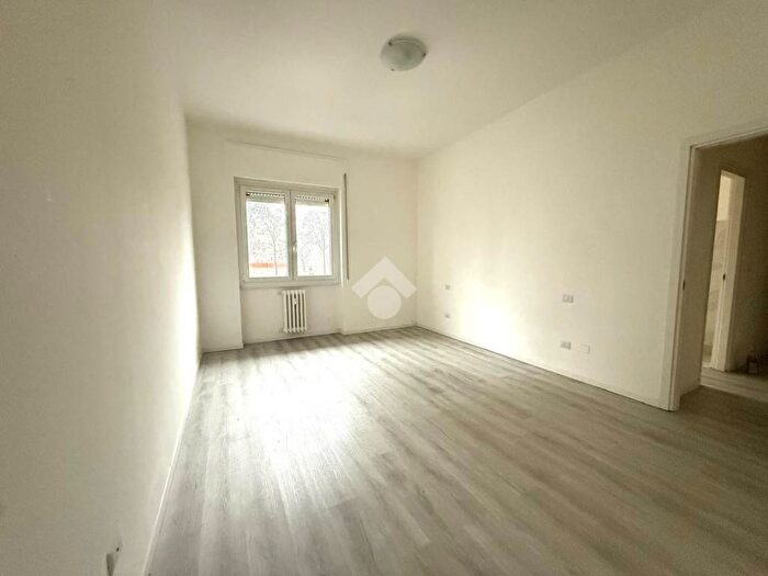 Appartamento bilocale in affitto in Piazza Tirana, Giambellino, Milano