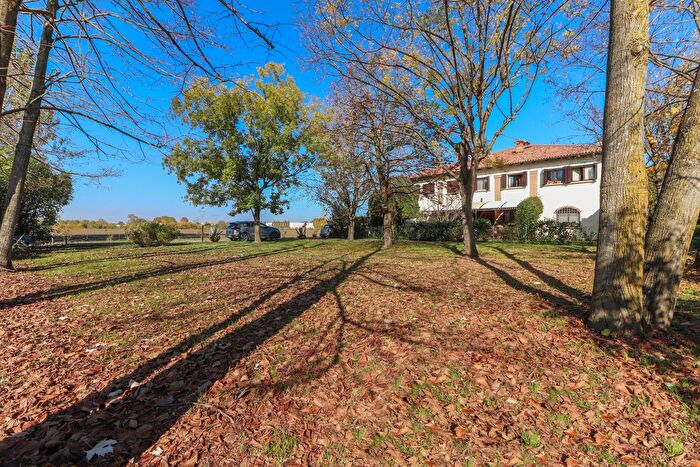 Appartamento bilocale in vendita in Via Saliceto d, Castel Maggiore