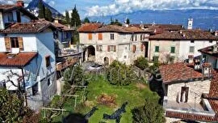 Casa con 5 locali in vendita in Via Maclino, Toscolano Maderno