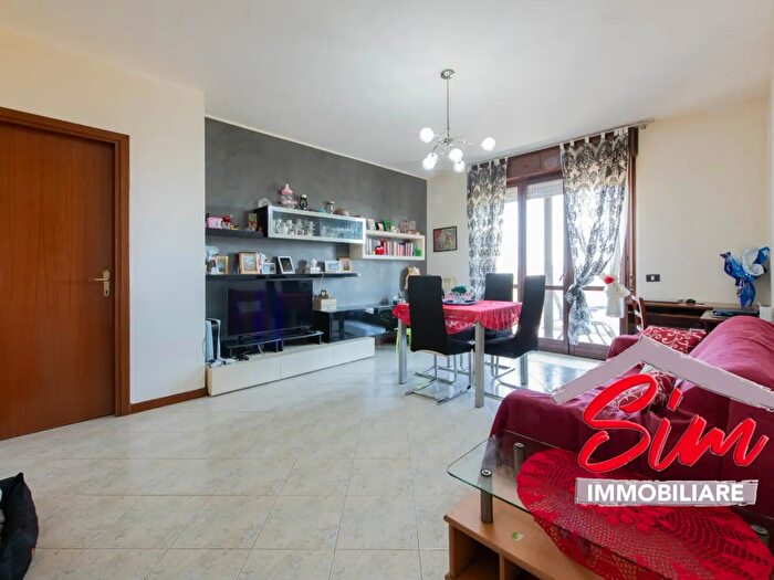 Appartamento trilocale in vendita in Via Isonzo Snc, Trecate