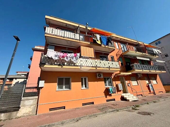 Appartamento trilocale in vendita in Via Medea, Chioggia