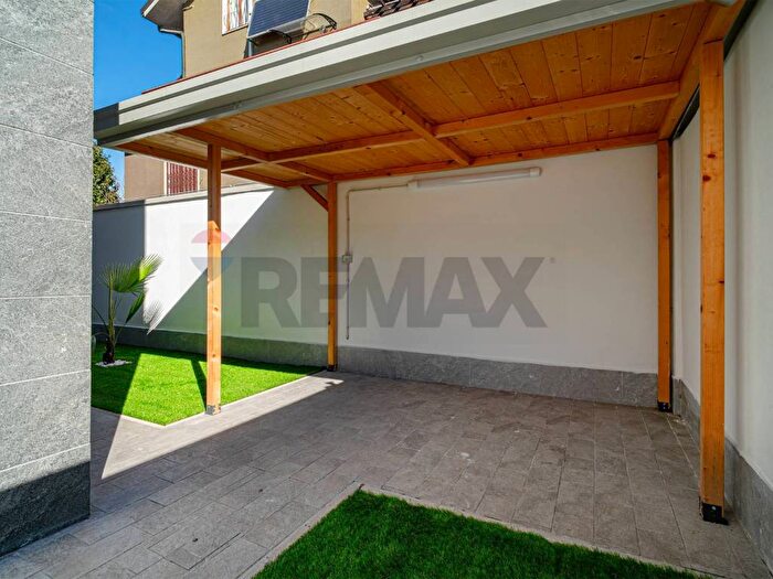 Case in Vendita e in Affitto - 3