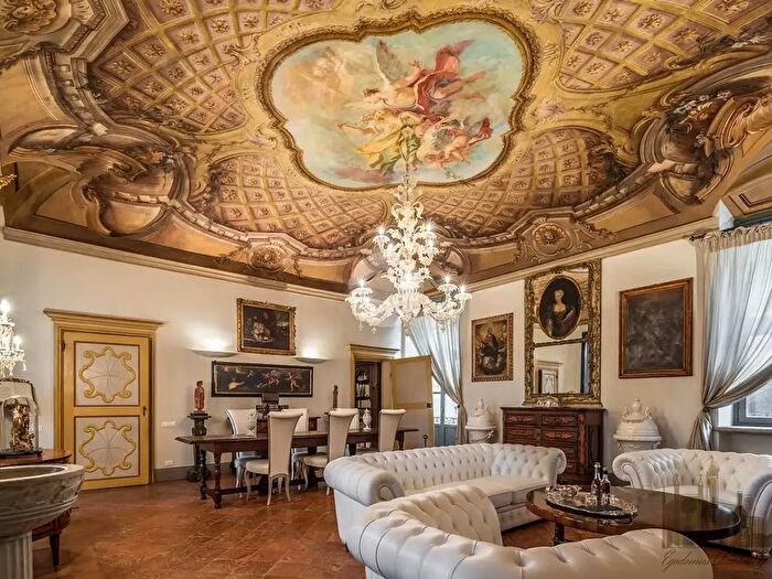 Appartamento con 6 locali in vendita in Via XX Settembre, Asti