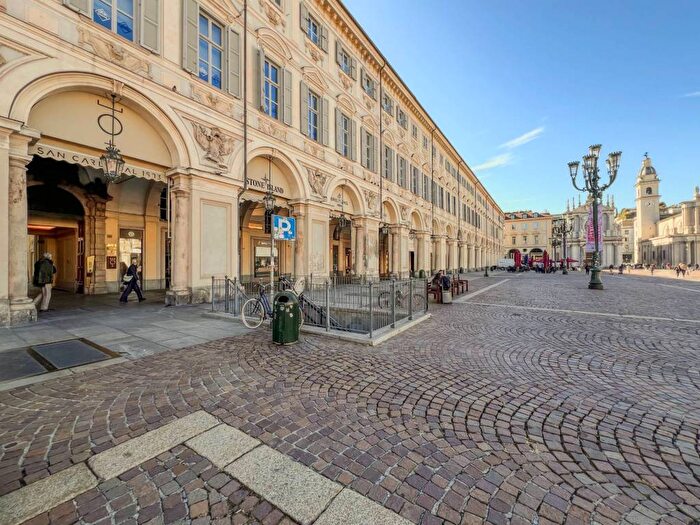 Appartamento bilocale in affitto in Via Maria Vittoria, Via Roma, Torino