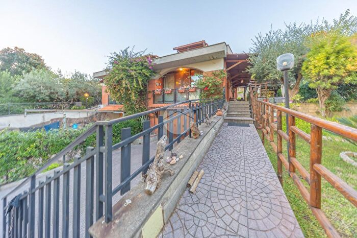 Casa quadrilocale in vendita in Via Monte Nevoso, Guidonia Montecelio