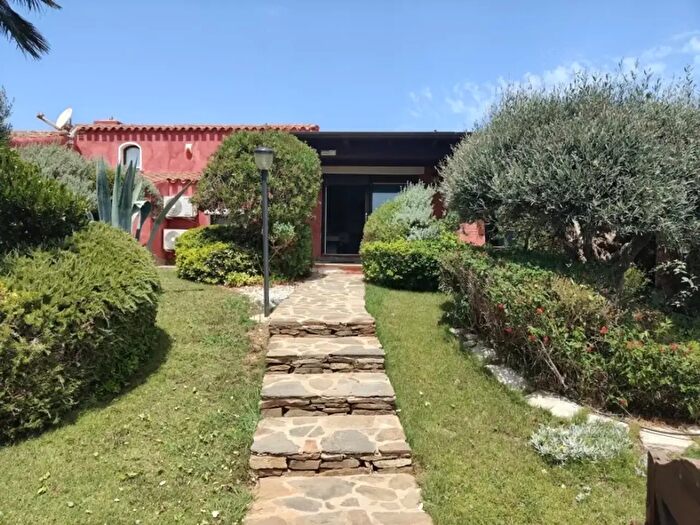 Casa con 5 locali in vendita in Stintino